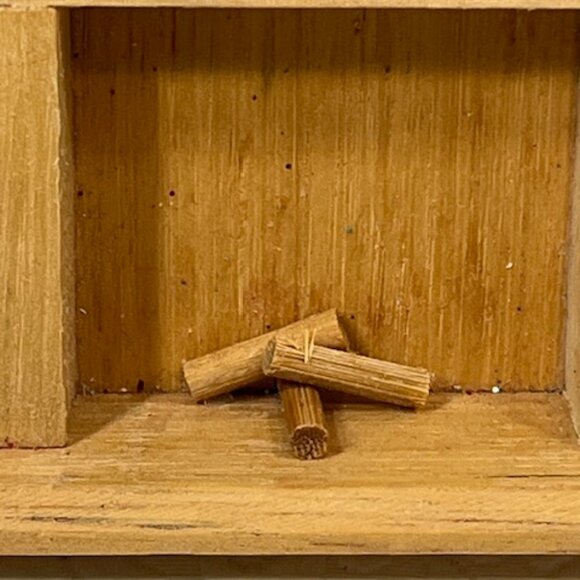 VTG Handmade Wooden Fireplace w/Girl Doll Sitting on Mantle Christmas Ornament - Picture 3 of 11